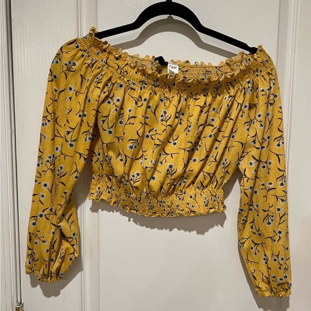 Yellow floral off the shoulder crop top size small. EUC.